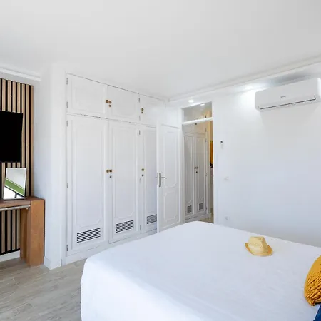 Acantilados De Gigantes Puerto de Santiago (Tenerife)