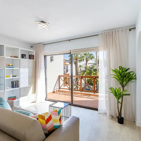 Acantilados De Gigantes Puerto de Santiago (Tenerife)