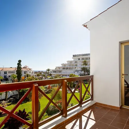 Acantilados De Gigantes Puerto de Santiago (Tenerife)